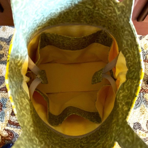 Handmade Sage Green & Marigold Floral Patchwork Quilted Tote Bag w/ Zip Closure - Picture 5 of 6